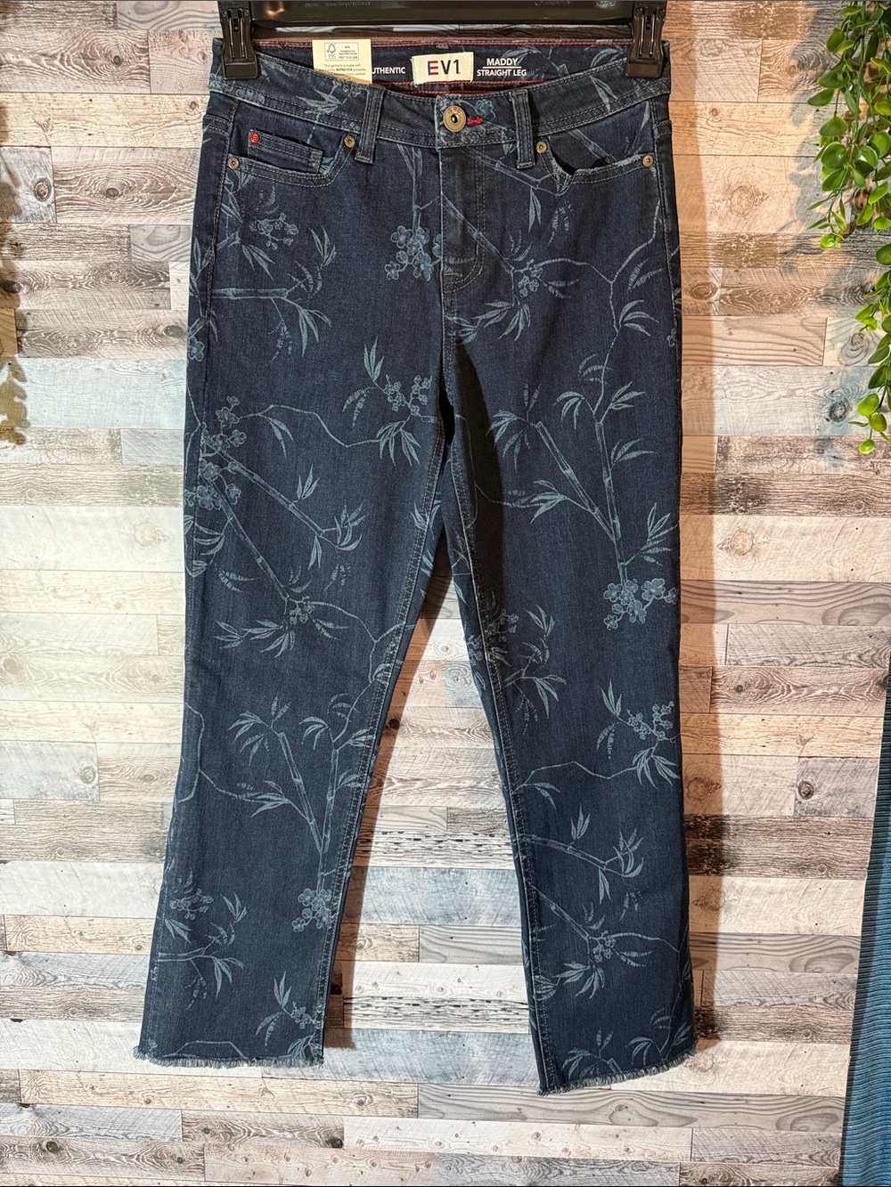 NWT! EV1 Floral Print Straight-Leg Jeans - Blue
